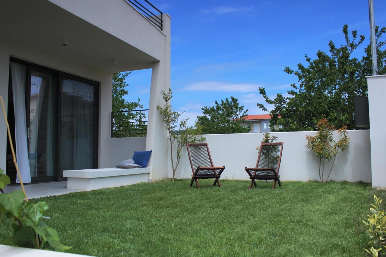 Aella Apartments Никити Экстерьер фото