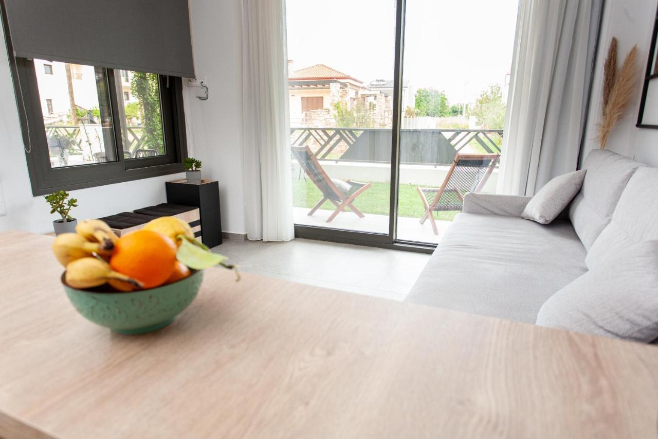 Aella Apartments Никити Экстерьер фото